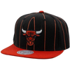 Chicago Bulls Mitchell & Ness Snapback - Pinstripe